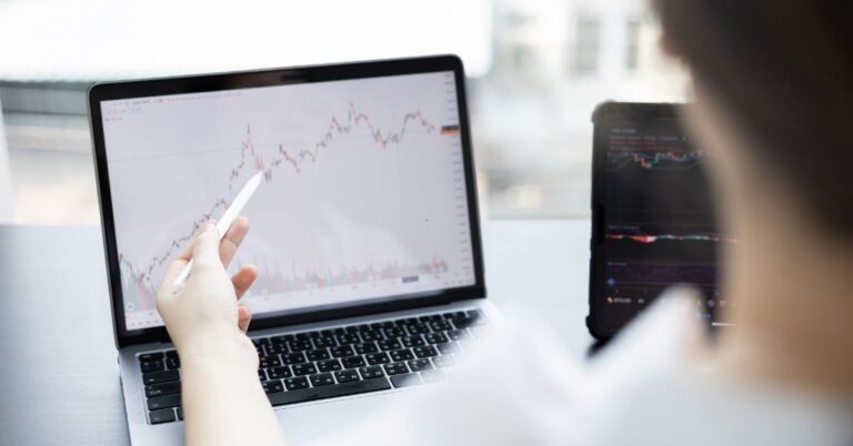 महंगाई में ये स्टॉक्स देंगे जबरदस्त रिटर्न!