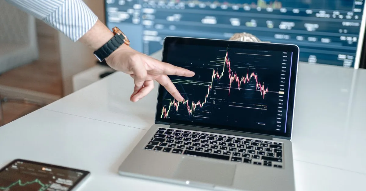 2025 में शेयर बाजार में एंट्री का बेस्ट टाइम? एक्सपर्ट्स चिल्ला रहे हैं